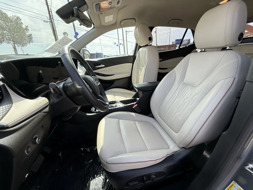 2024 Buick Encore GX Avenir photo 22