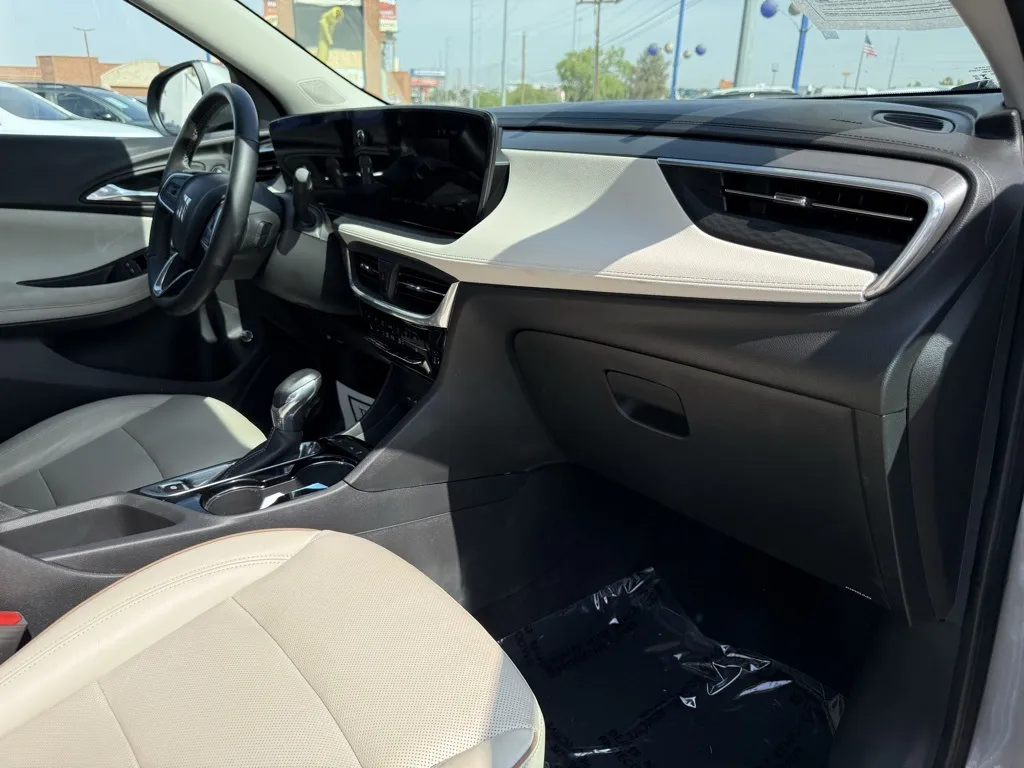 2024 Buick Encore GX Avenir photo 26