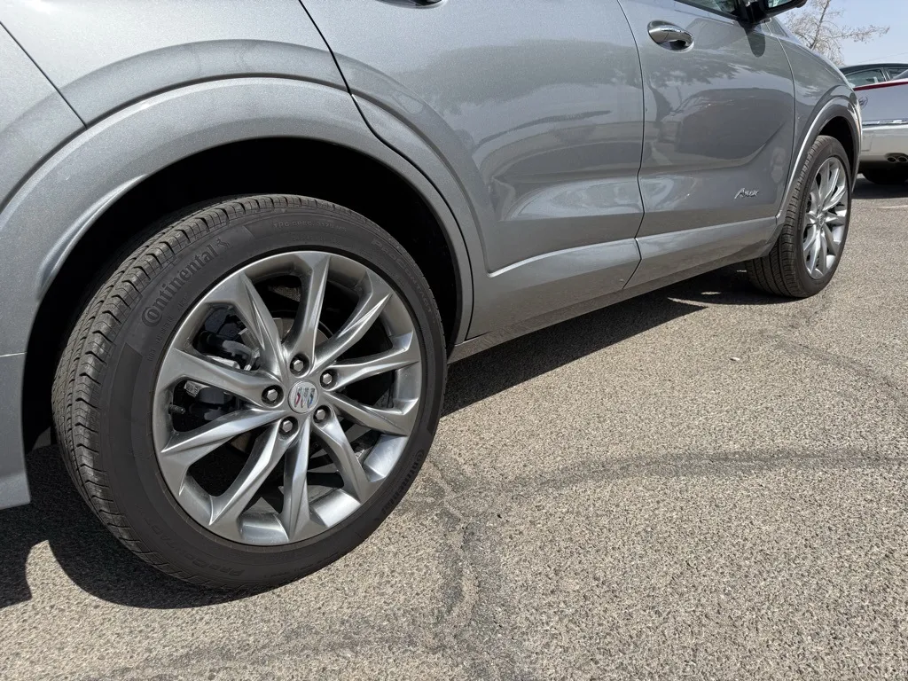 2024 Buick Encore GX Avenir photo 21