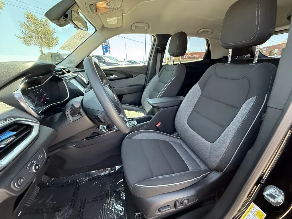 2023 Chevrolet Trailblazer LT photo 4