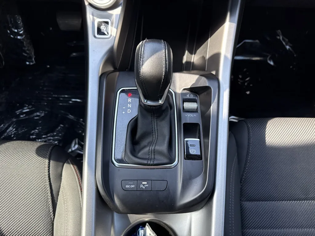 2024 Dodge Hornet GT photo 18