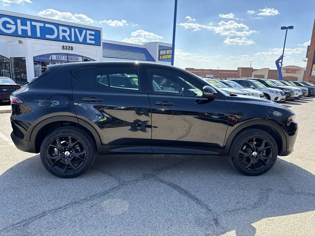 2024 Dodge Hornet GT photo 6