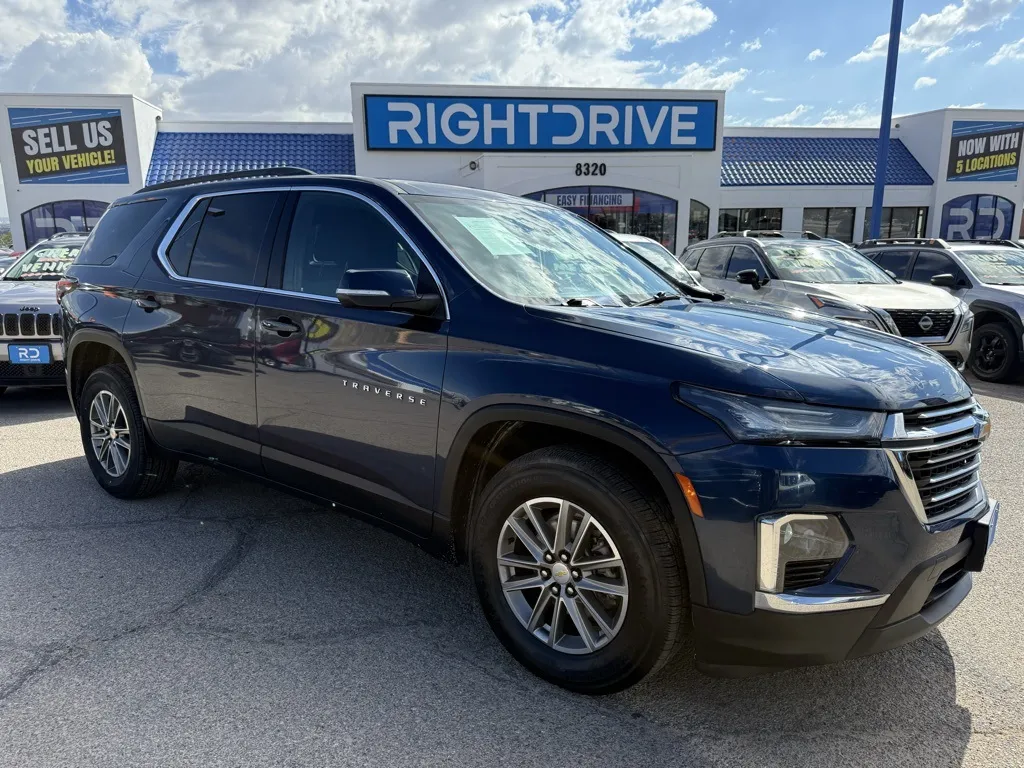 2023 Chevrolet Traverse LT