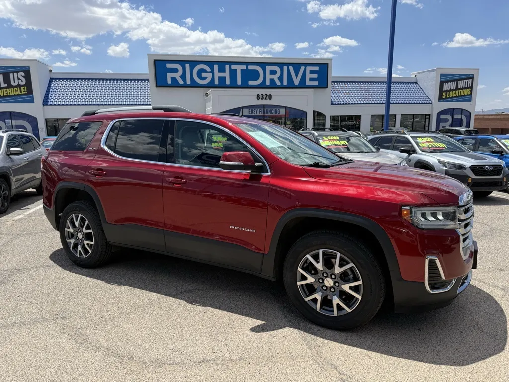 2023 GMC Acadia SLT