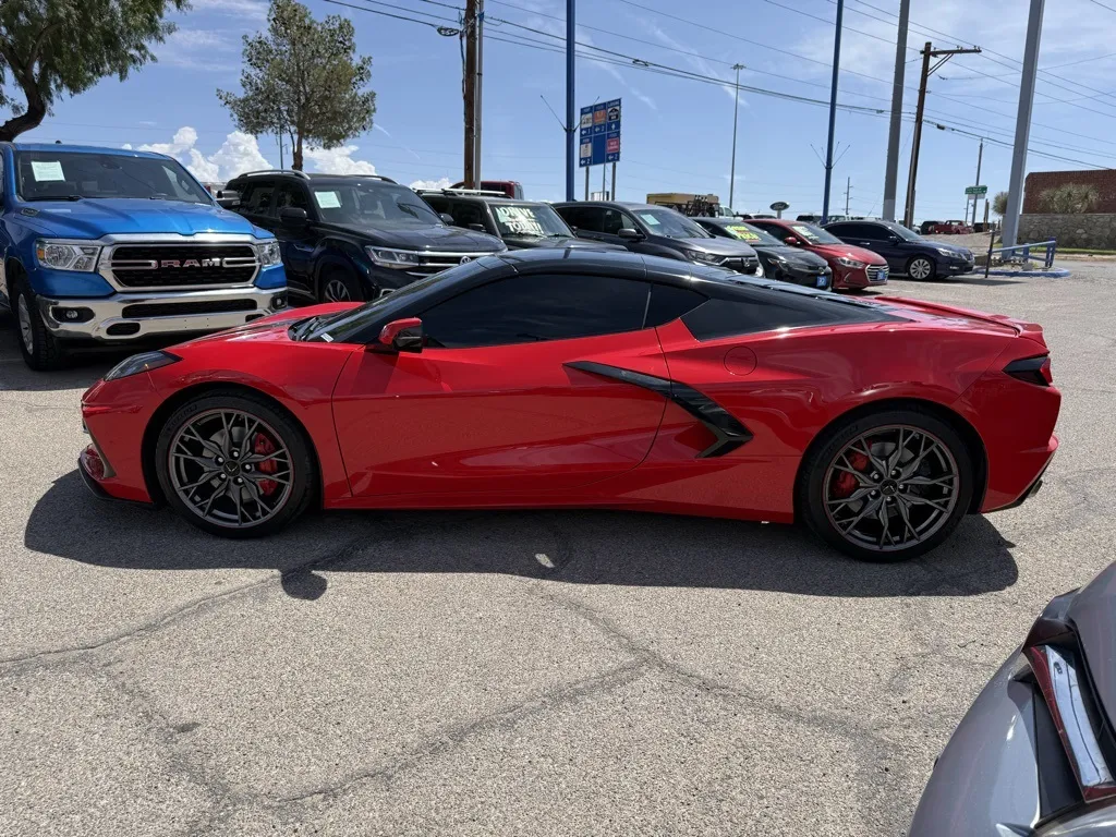 2024 Chevrolet Corvette Stingray photo 2