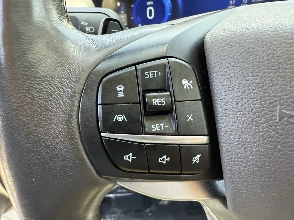2020 Ford Explorer Platinum photo 24