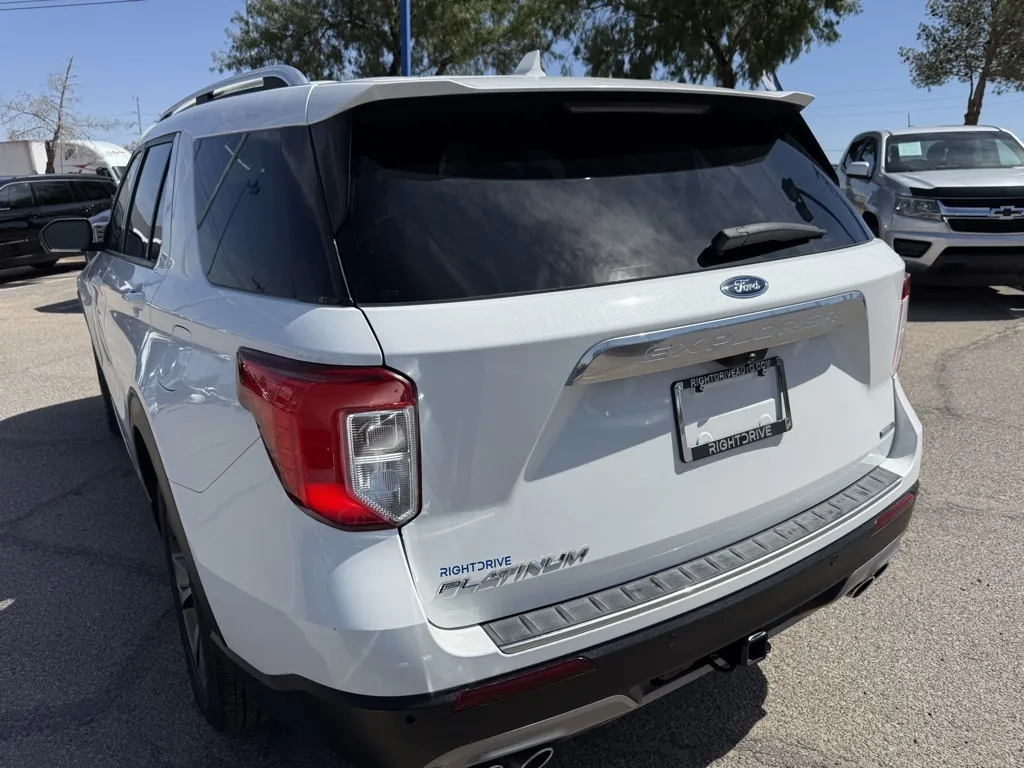 2020 Ford Explorer Platinum photo 11