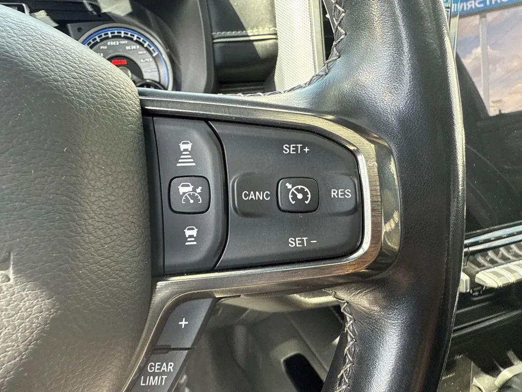 2021 Ram 1500 Limited photo 16