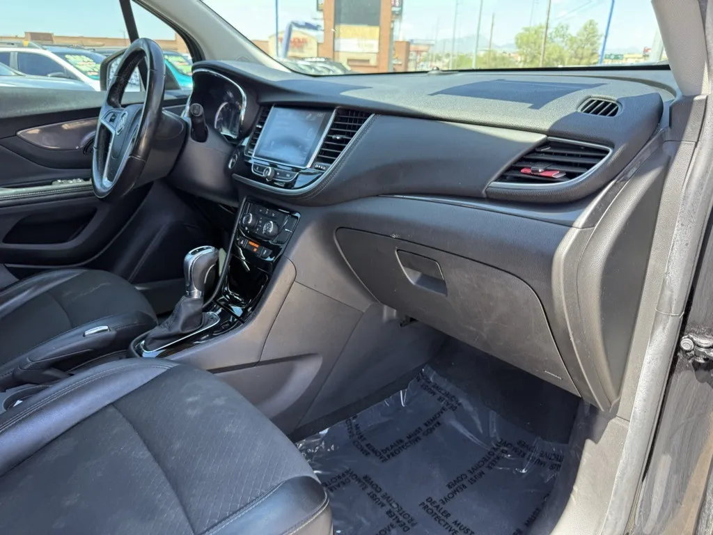 2021 Buick Encore Preferred photo 17