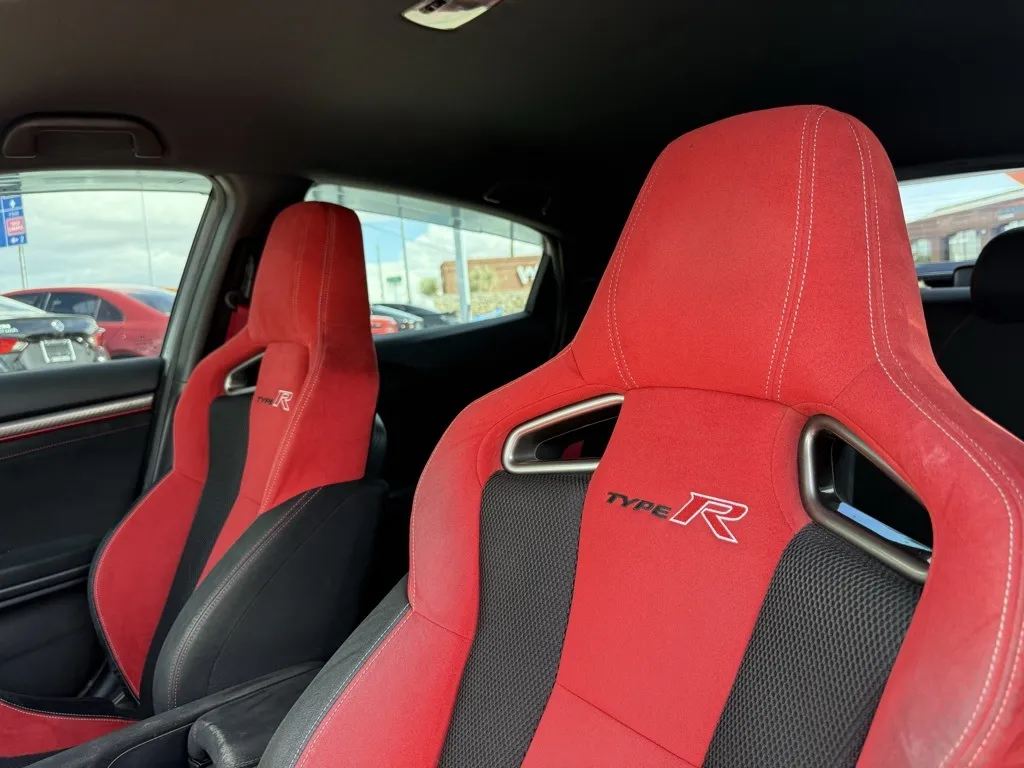 2021 Honda Civic Type R Touring photo 4