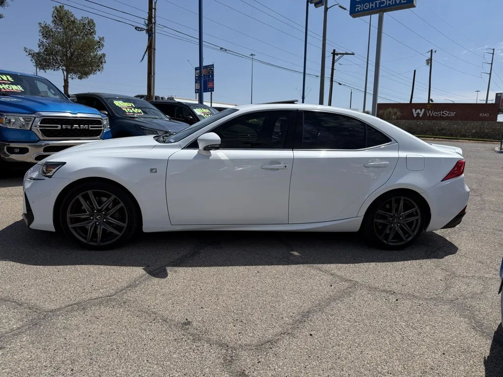 2018 Lexus IS 350 photo 2