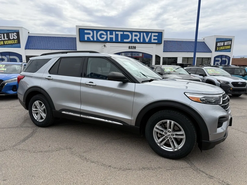 2022 Ford Explorer XLT's photo