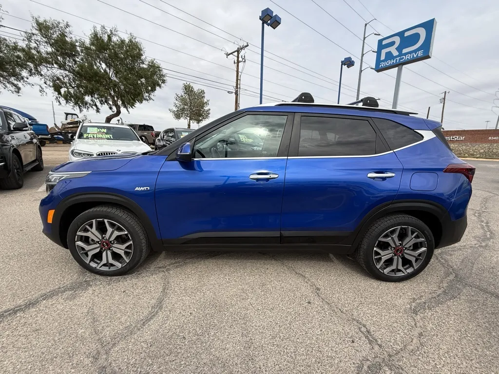 2021 Kia Seltos SX photo 2