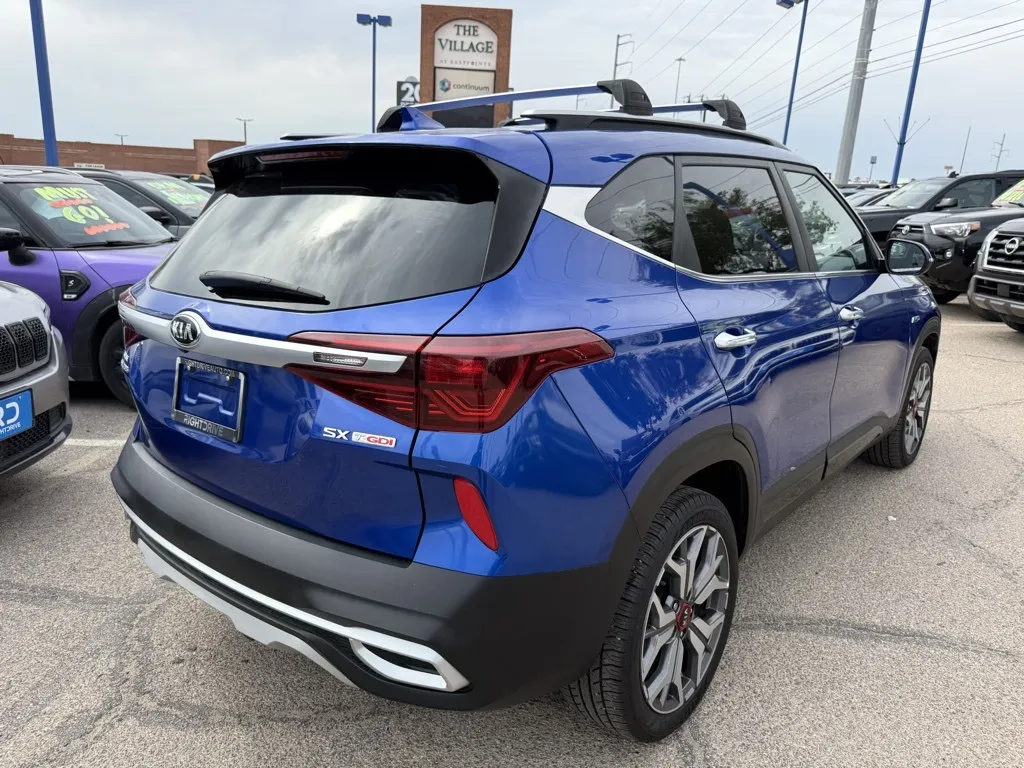 2021 Kia Seltos SX photo 3
