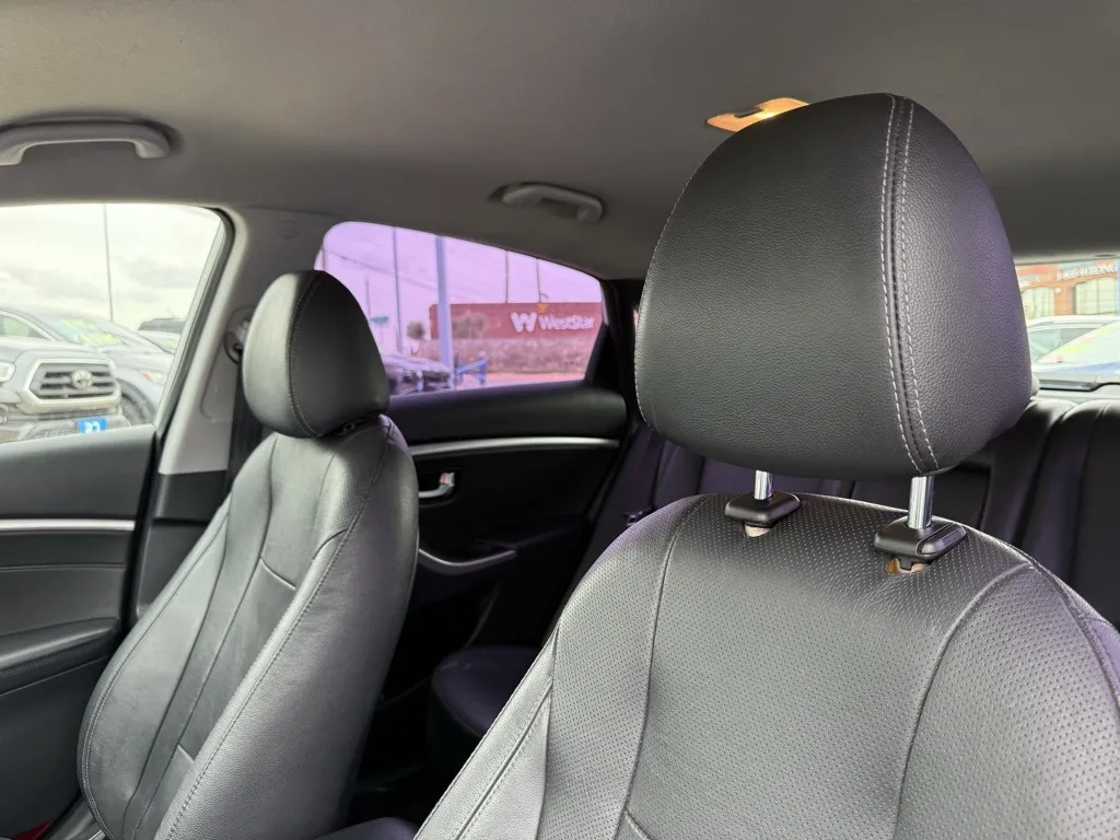 2014 Hyundai Elantra Style Tech photo 22