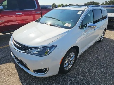 Photos of 2019 Chrysler Pacifica Limited for sale in El Paso, TX at RightDrive - El Paso
