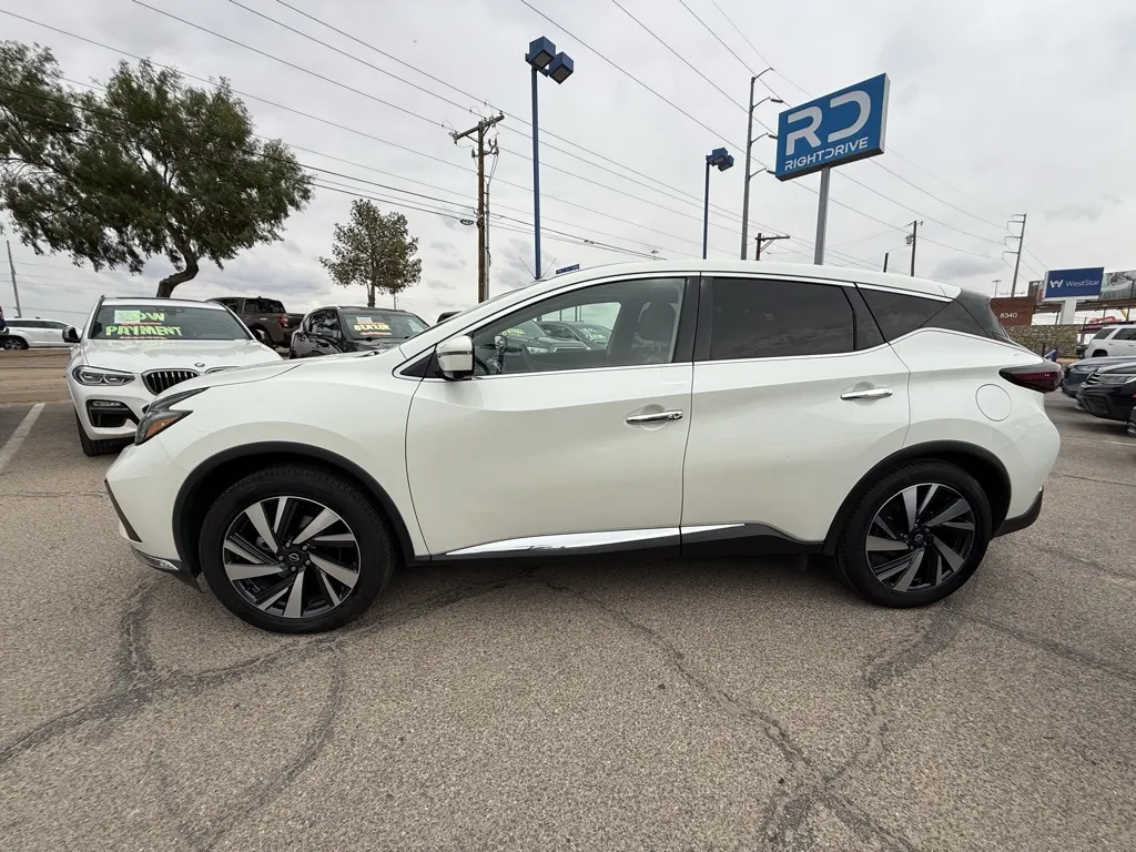 2023 Nissan Murano SL photo 2