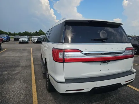 More photos of 2020 Lincoln Navigator Standard at RightDrive - El Paso, TX