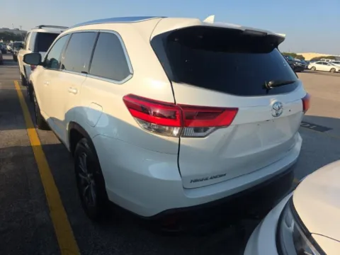 More photos of 2019 Toyota Highlander SE at RightDrive - El Paso, TX