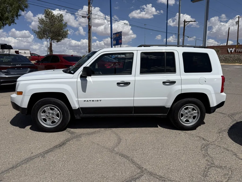 2015 Jeep Patriot Sport photo 2