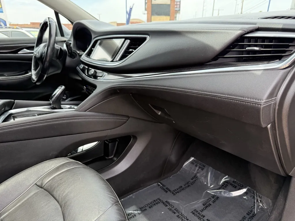 2021 Buick Enclave Avenir photo 18
