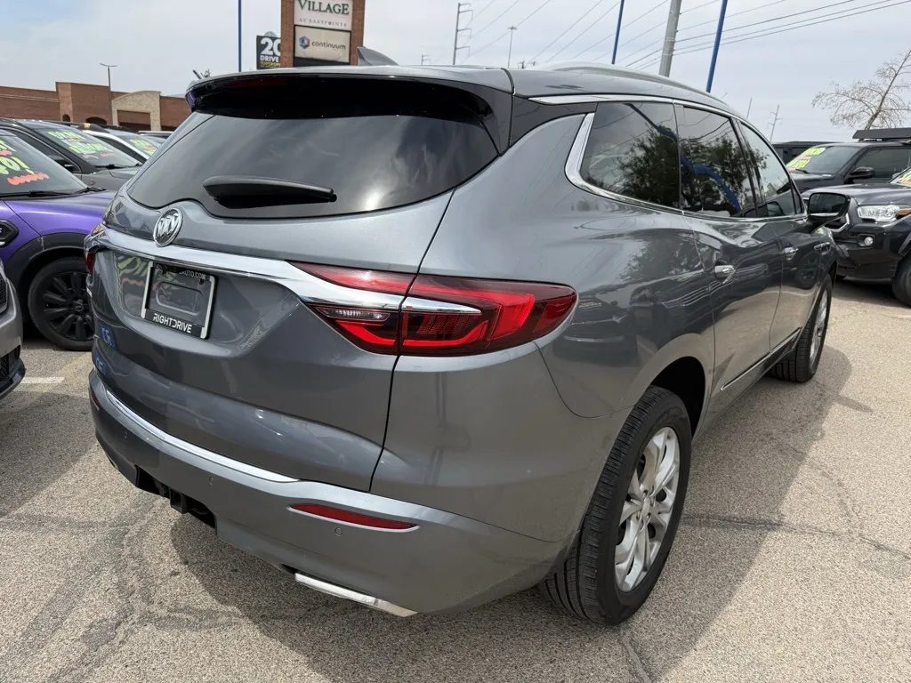 2021 Buick Enclave Avenir photo 3