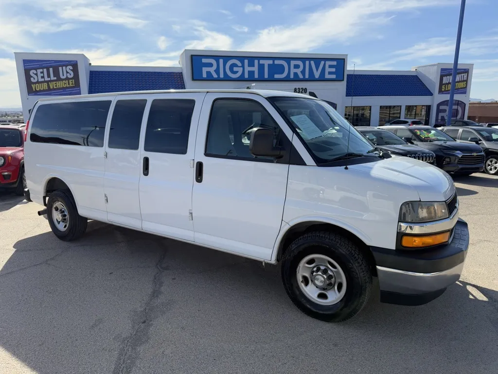 White 2020 Chevrolet Express 3500 LT for sale in El Paso, TX