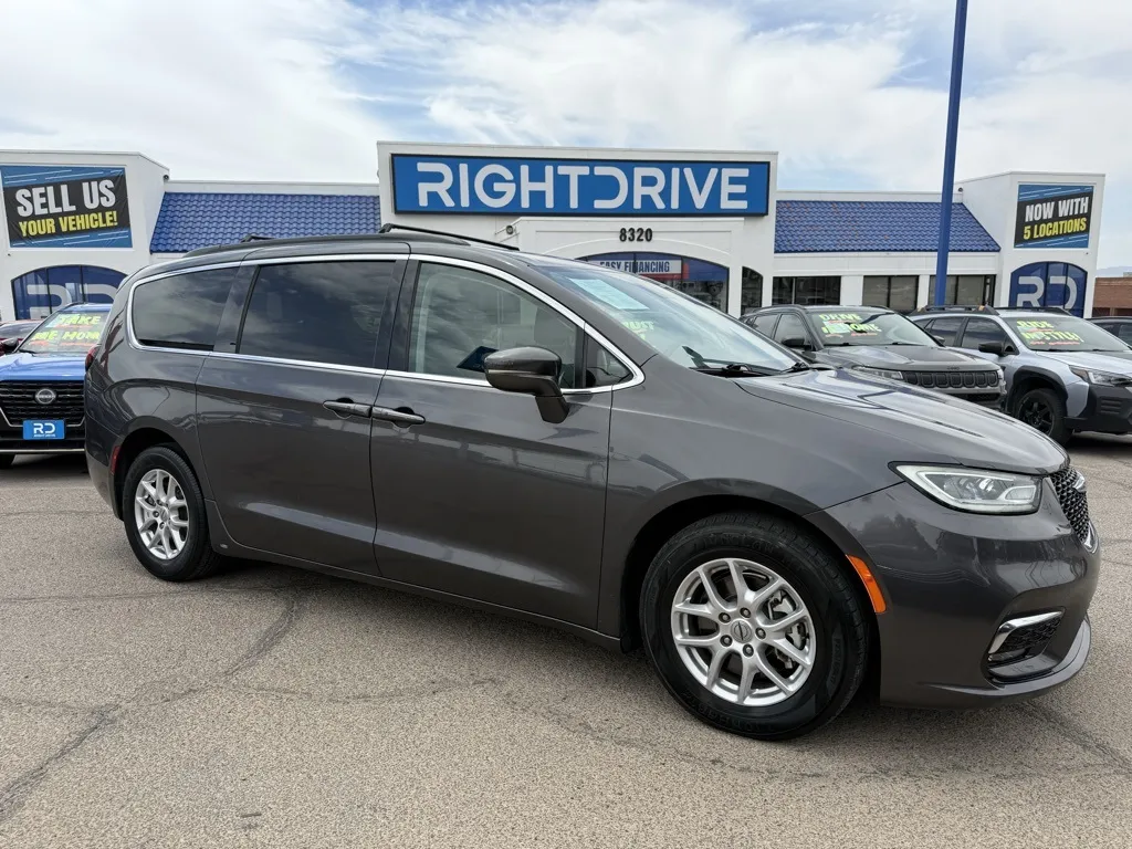 2022 Chrysler Pacifica Touring L