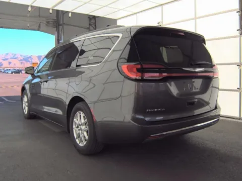 More photos of 2022 Chrysler Pacifica Touring L at RightDrive - El Paso, TX