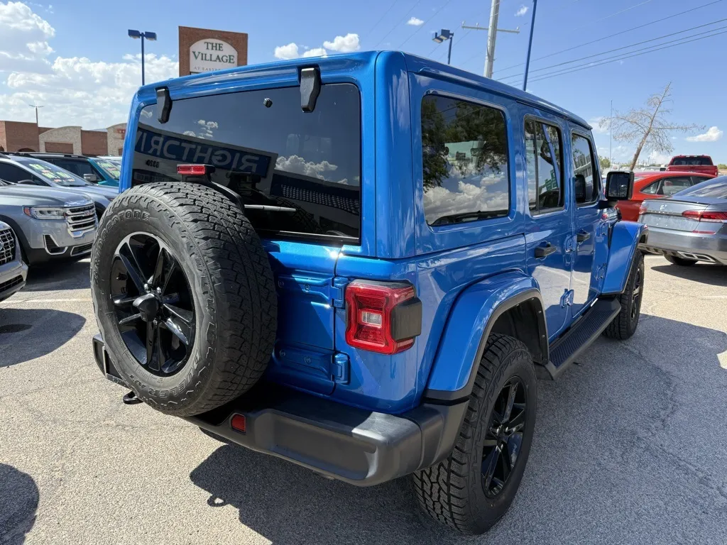 2021 Jeep Wrangler Unlimited Sahara Altitude photo 3