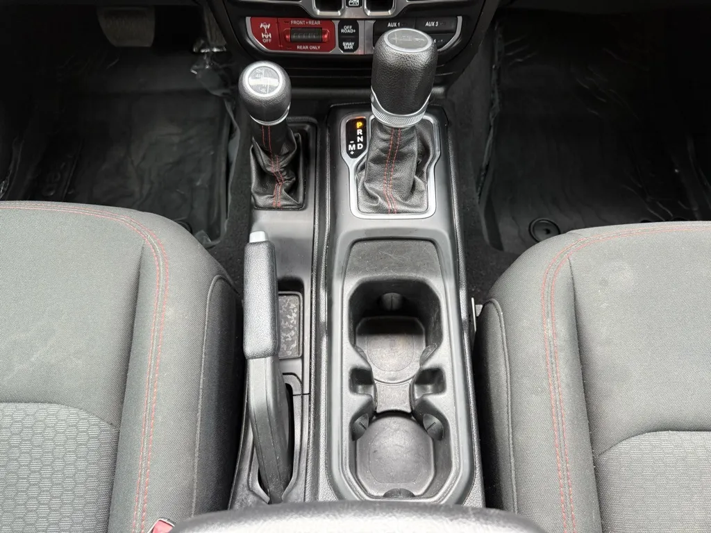 2020 Jeep Gladiator Rubicon photo 24