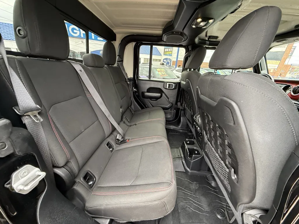 2020 Jeep Gladiator Rubicon photo 25