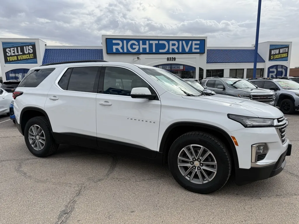 White 2023 Chevrolet Traverse LT Leather for sale in El Paso, TX