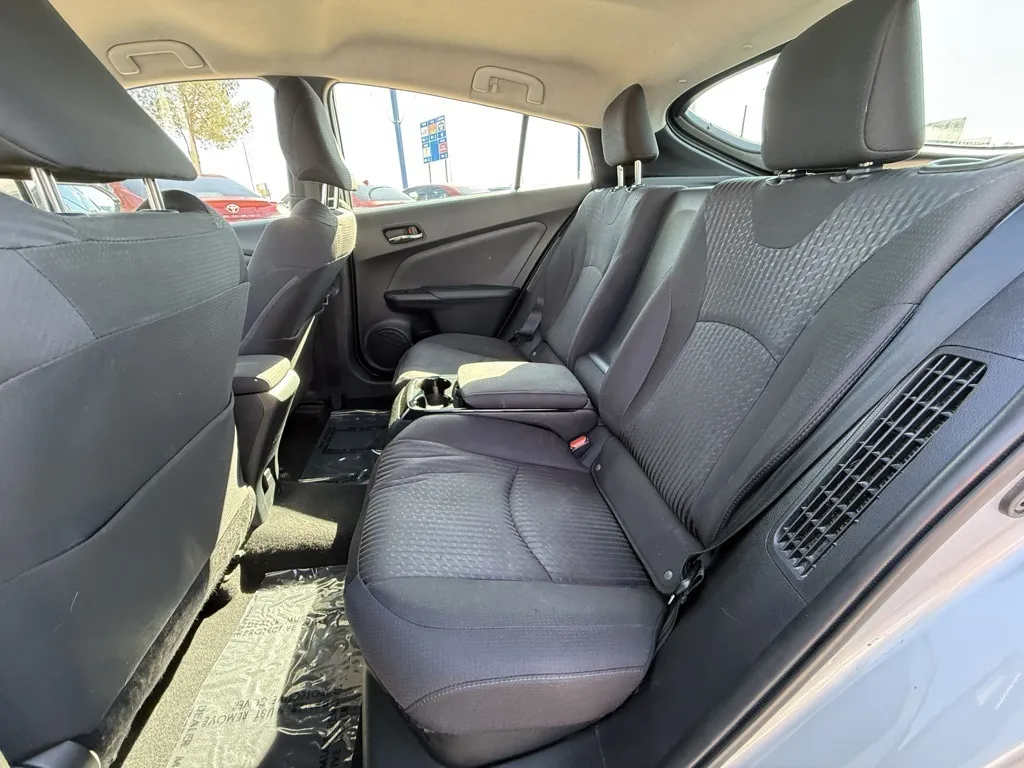 2019 Toyota Prius Prime Plus Premium Advanced photo 7