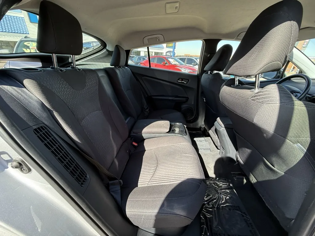 2019 Toyota Prius Prime Plus Premium Advanced photo 16
