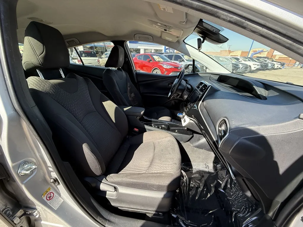 2019 Toyota Prius Prime Plus Premium Advanced photo 23