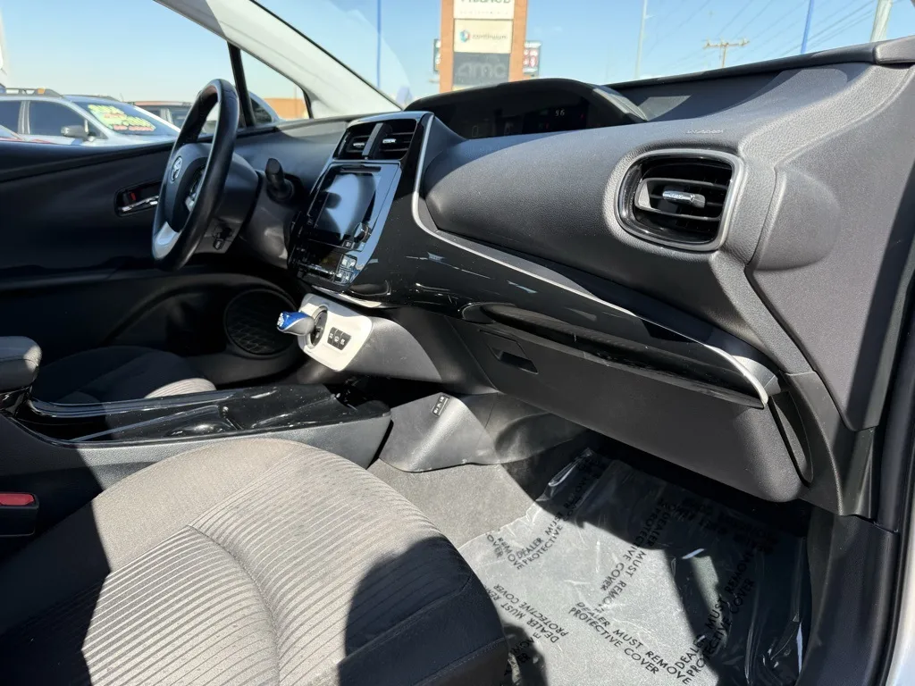 2019 Toyota Prius Prime Plus Premium Advanced photo 8
