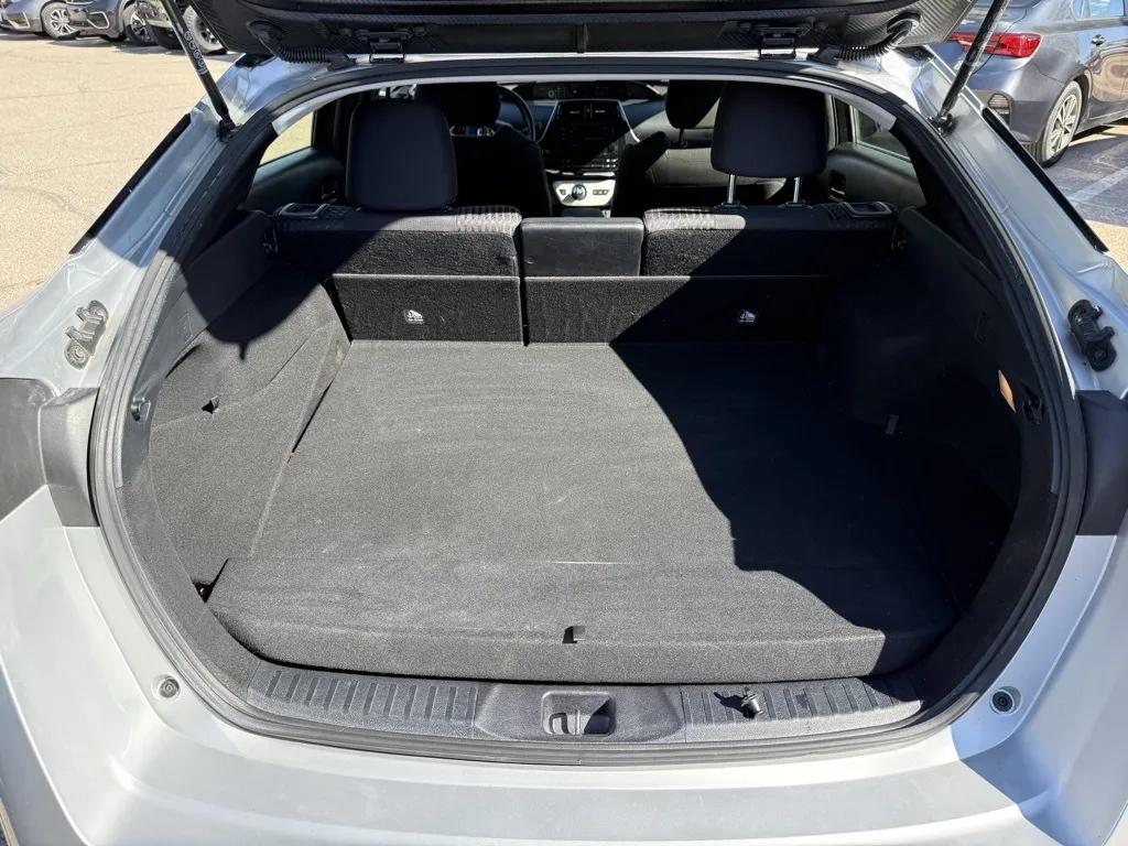 2019 Toyota Prius Prime Plus Premium Advanced photo 17