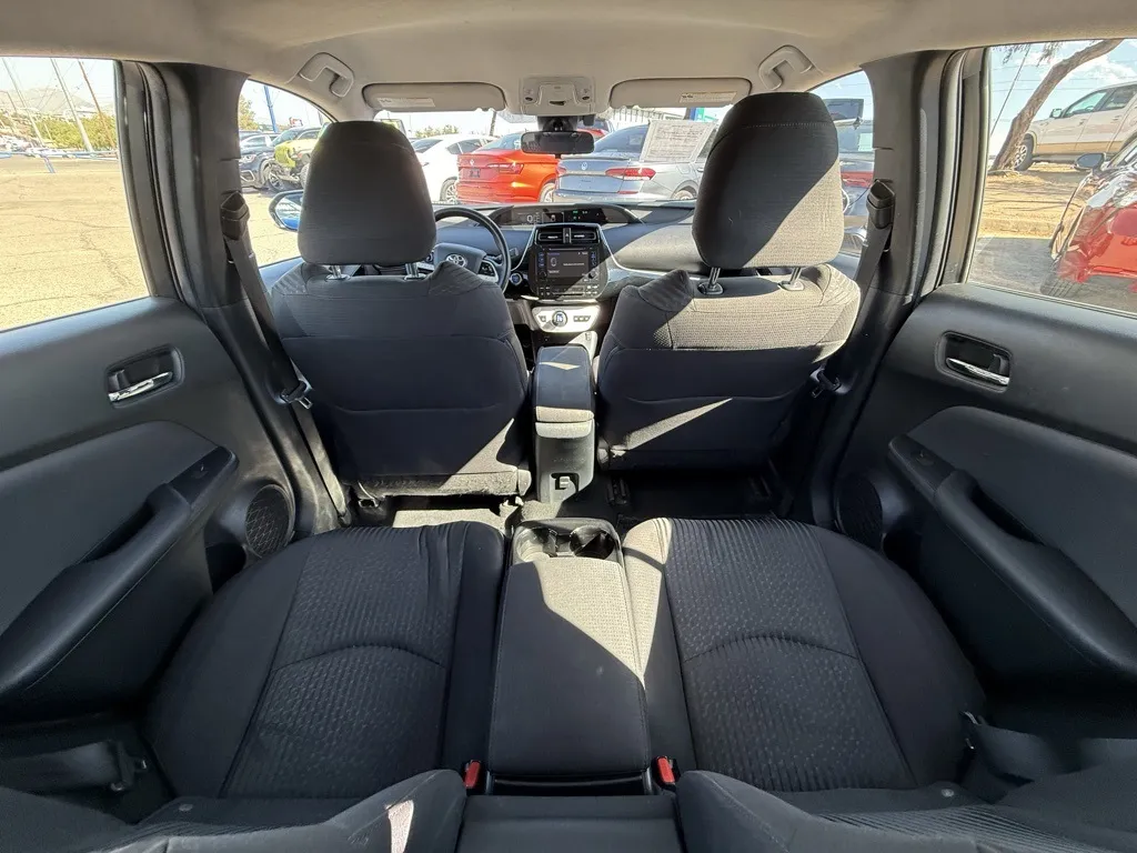 2019 Toyota Prius Prime Plus Premium Advanced photo 24
