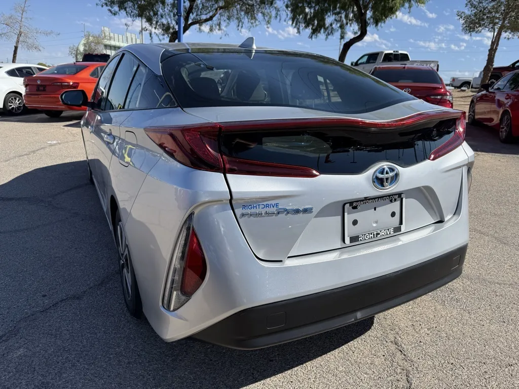 2019 Toyota Prius Prime Plus Premium Advanced photo 11