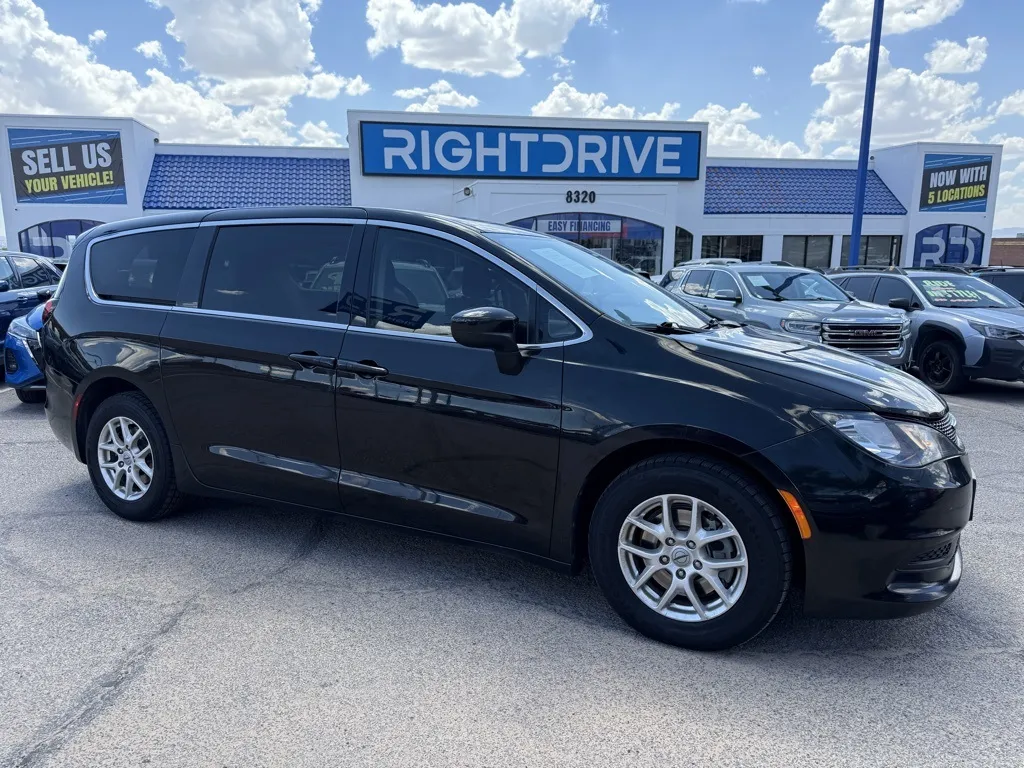 2022 Chrysler Voyager LX for sale in El Paso, TX