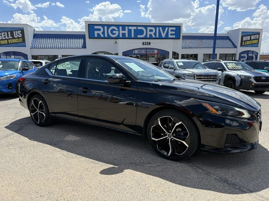 2023 Nissan Altima 2.5 SR
