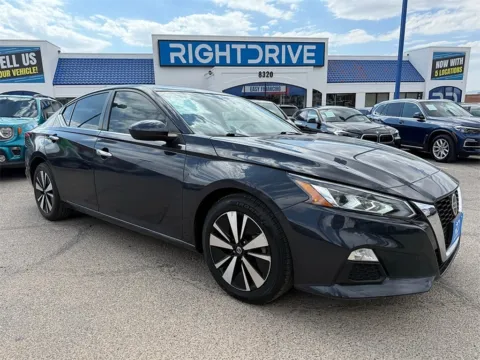 Used 2021 Nissan Maxima SV for sale in El Paso, TX at RightDrive