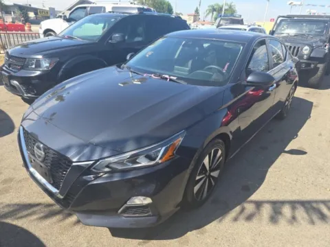 Photos of 2021 Nissan Altima 2.5 SV for sale in El Paso, TX at RightDrive - El Paso