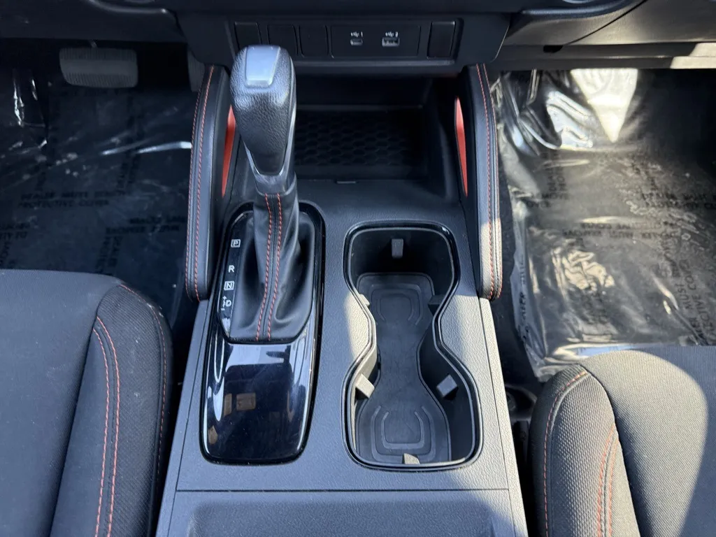 2022 Nissan Frontier Crew Cab photo 7