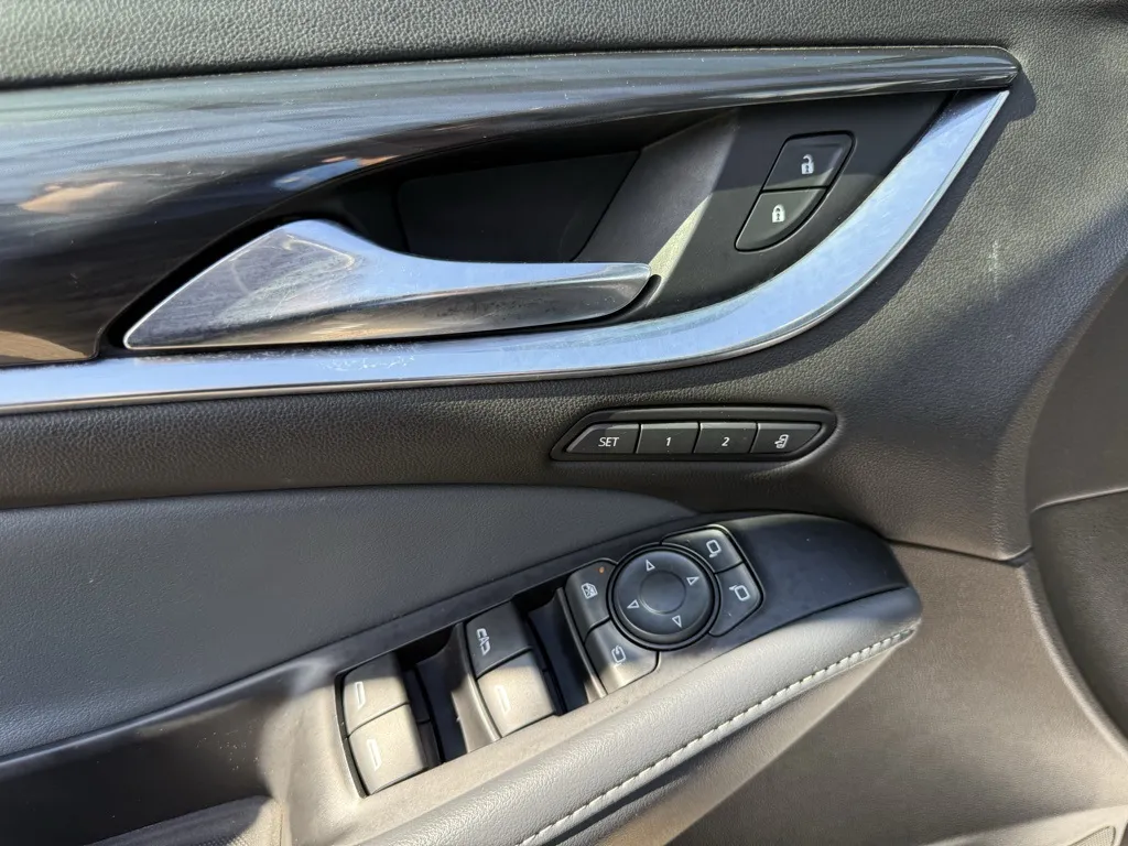 2022 Buick Enclave Premium photo 3