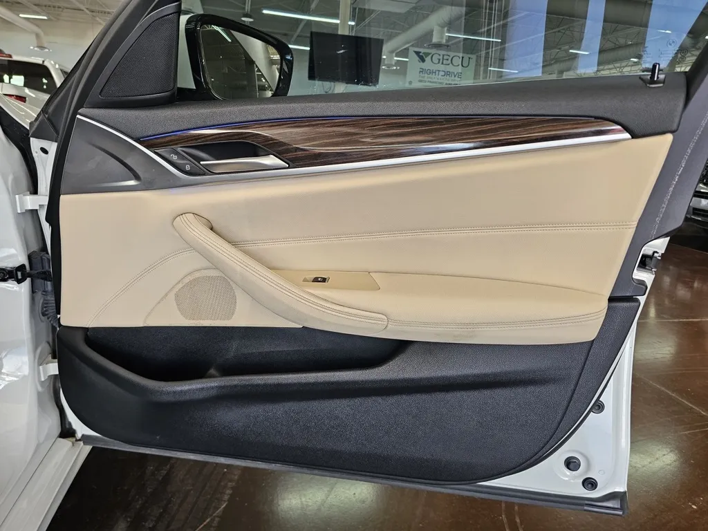 2018 Bmw 530i Sedan photo 26