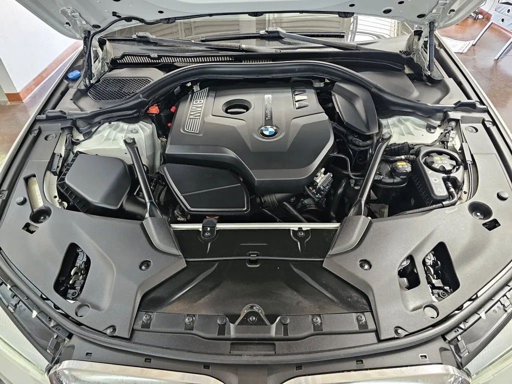 2018 Bmw 530i Sedan photo 18