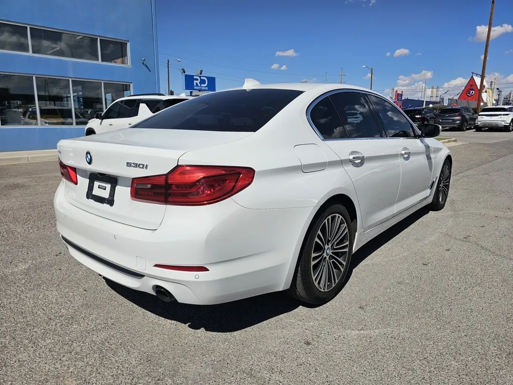 2018 Bmw 530i Sedan photo 3