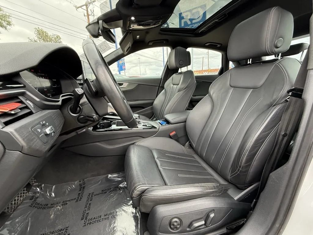 2023 Audi A4 S line Quattro Premium Plus photo 14